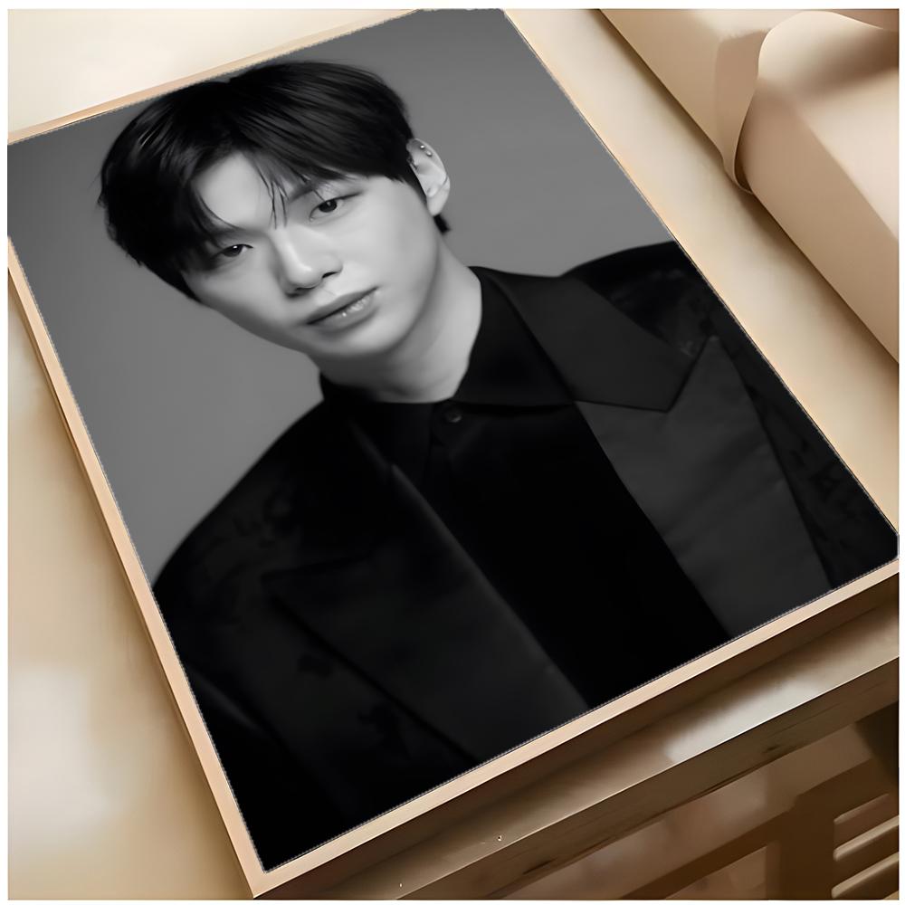 Solo-K-Pop-Star K-Kang Daniel  – Home Decor Solo Bewertung und Preis
